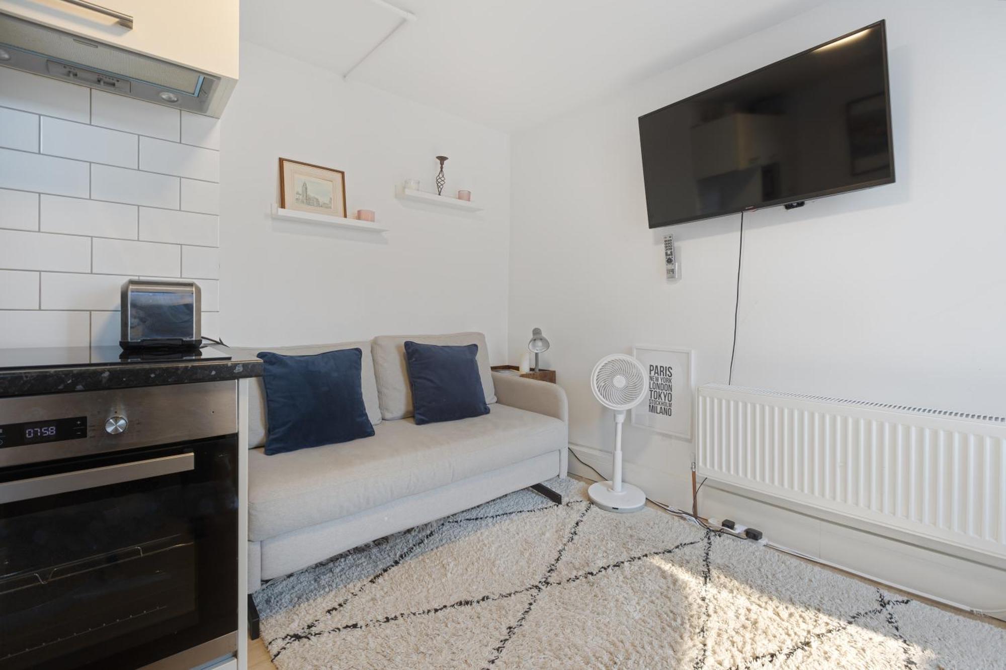 Appartamento Modern Flat & Balcony In Historic West Kensington Londra Esterno foto