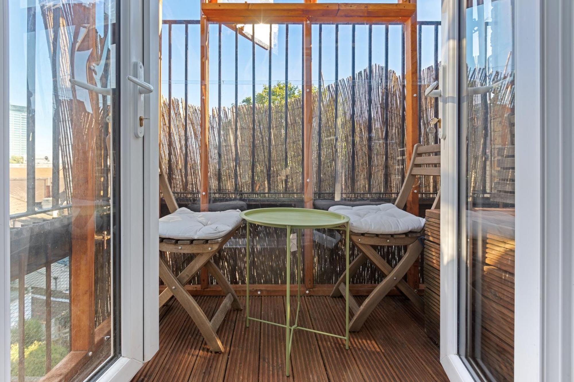 Appartamento Modern Flat & Balcony In Historic West Kensington Londra Esterno foto