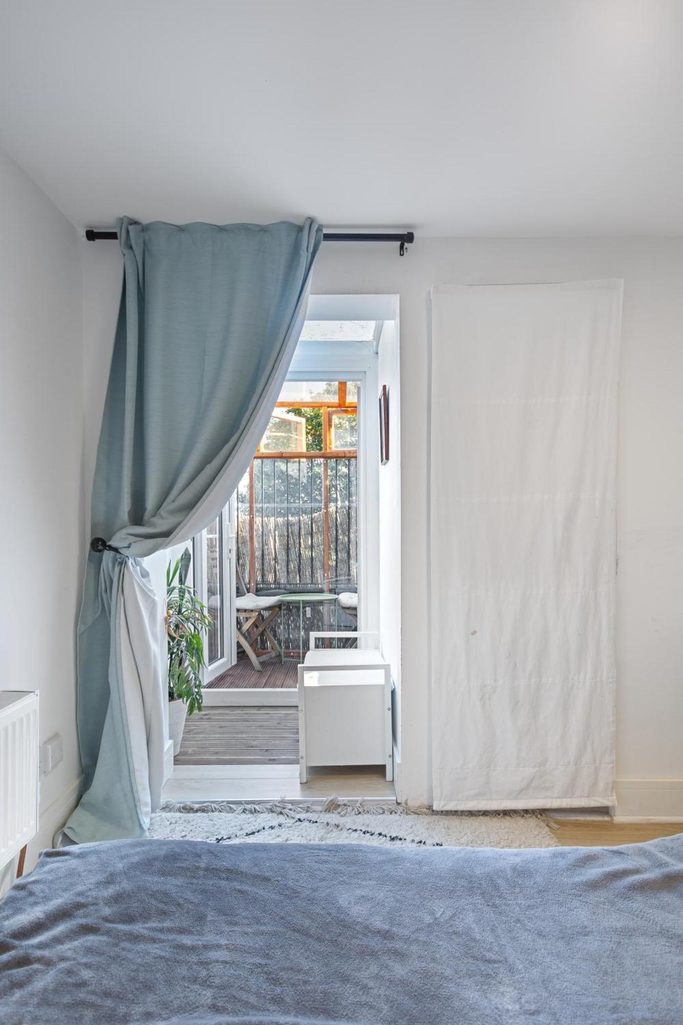 Appartamento Modern Flat & Balcony In Historic West Kensington Londra Esterno foto