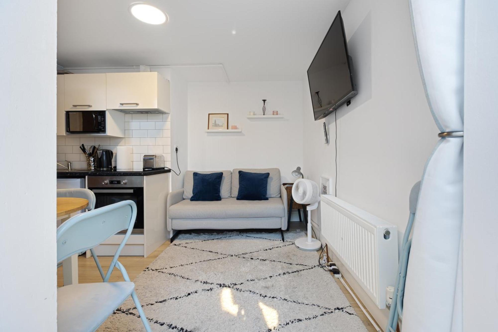 Appartamento Modern Flat & Balcony In Historic West Kensington Londra Esterno foto