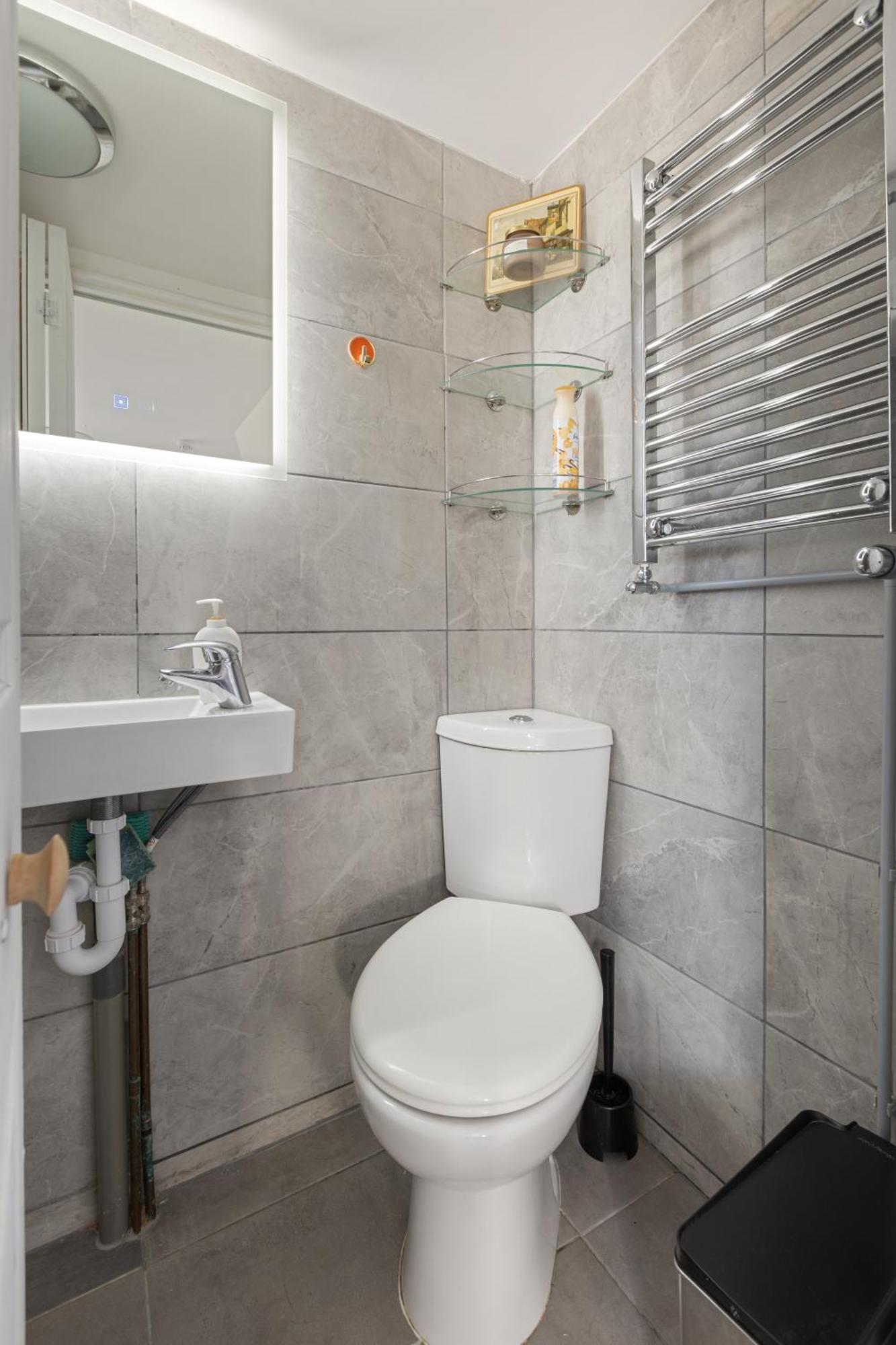 Appartamento Modern Flat & Balcony In Historic West Kensington Londra Esterno foto