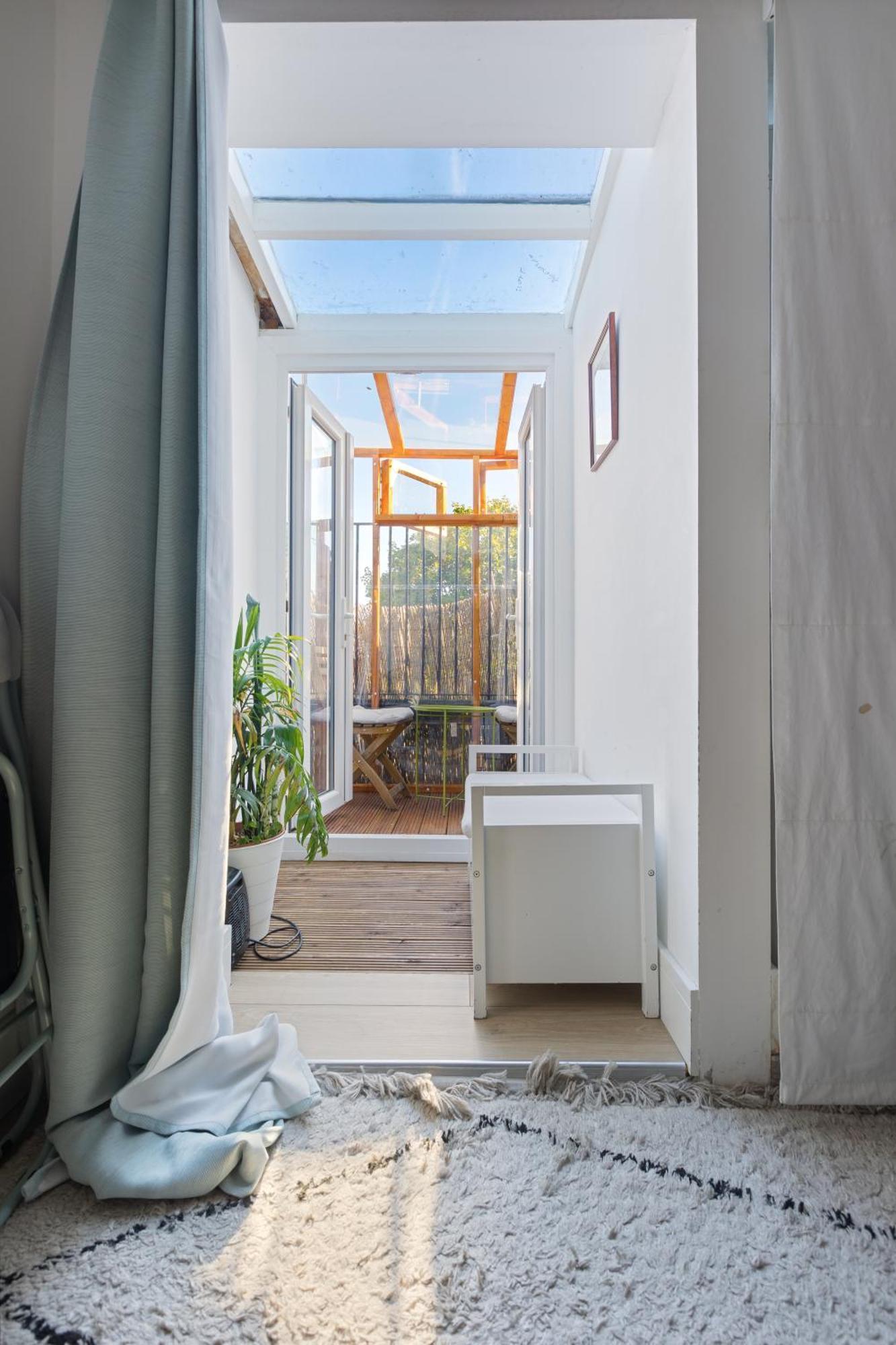 Appartamento Modern Flat & Balcony In Historic West Kensington Londra Esterno foto